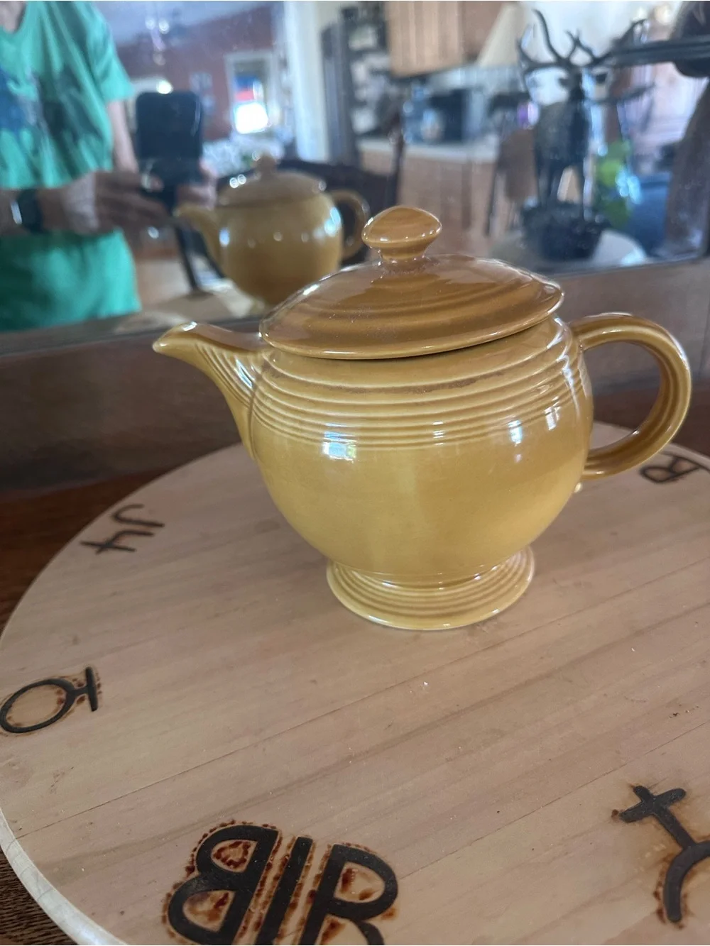 Sunny Yellow Ceramic Teapot with Ribbed Detail